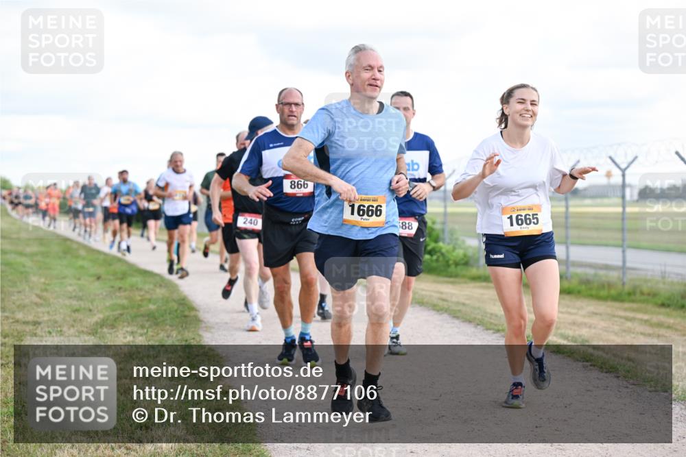 14.09.2025 - Airport Race Dr. Thomas Lammeyer http://msf.ph/oto/8877106 14.09.2025 12:22:23 Laufen 24, 240, 866, 1666, 88, 1665 meine-sportfotos.de
