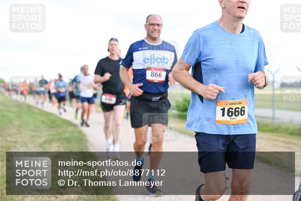 14.09.2025 - Airport Race Dr. Thomas Lammeyer http://msf.ph/oto/8877112 14.09.2025 12:22:24 Laufen 866, 42, 1666 meine-sportfotos.de