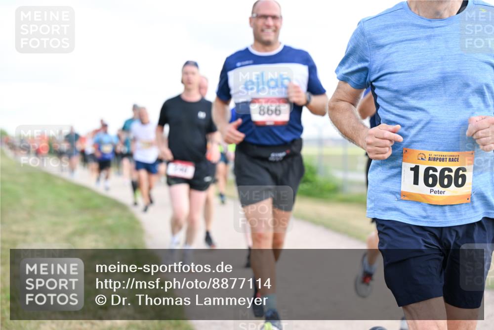 14.09.2025 - Airport Race Dr. Thomas Lammeyer http://msf.ph/oto/8877114 14.09.2025 12:22:24 Laufen 866, 42, 1666 meine-sportfotos.de