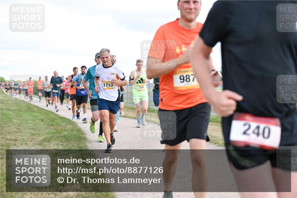 14.09.2025 - Airport Race Dr. Thomas Lammeyer http://msf.ph/oto/8877126 14.09.2025 12:22:26 Laufen 1713, 310, 987, 240 meine-sportfotos.de