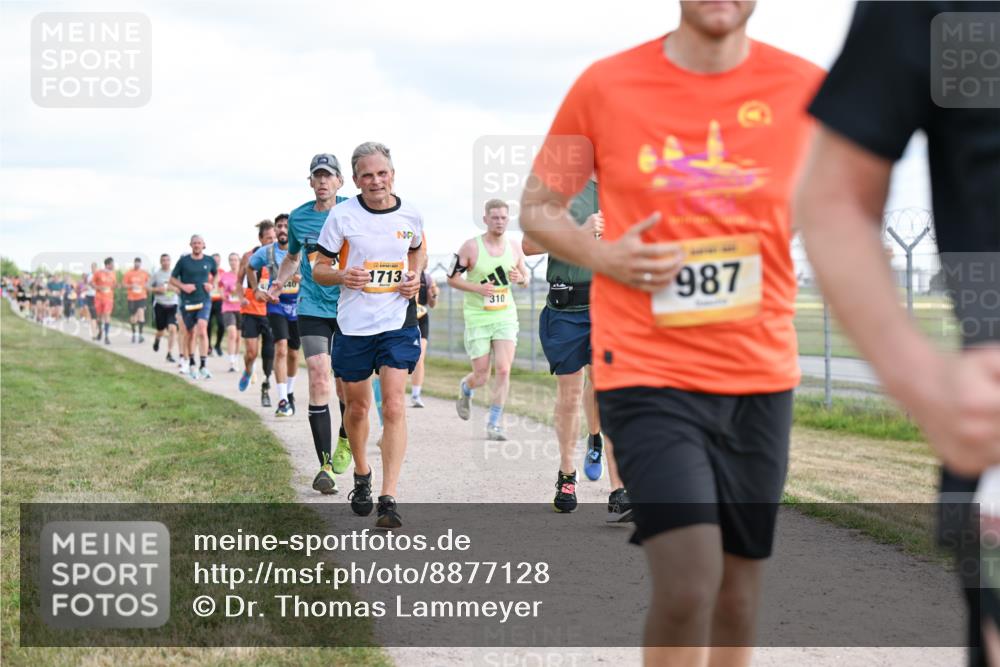 14.09.2025 - Airport Race Dr. Thomas Lammeyer http://msf.ph/oto/8877128 14.09.2025 12:22:27 Laufen 40, 1713, 310, 987 meine-sportfotos.de
