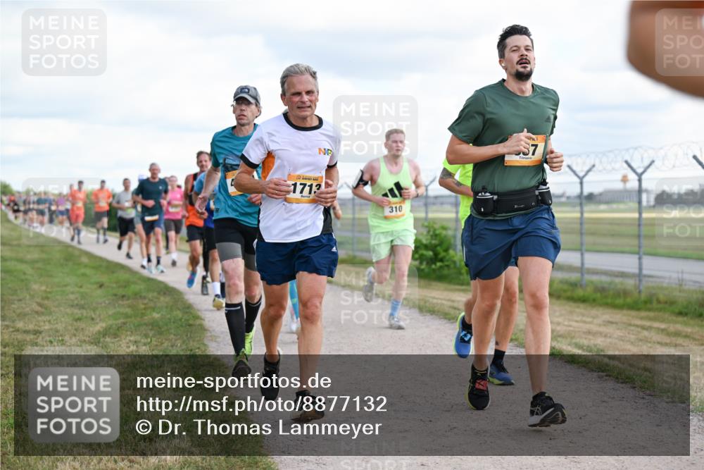 14.09.2025 - Airport Race Dr. Thomas Lammeyer http://msf.ph/oto/8877132 14.09.2025 12:22:27 Laufen 1713, 310, 37 meine-sportfotos.de
