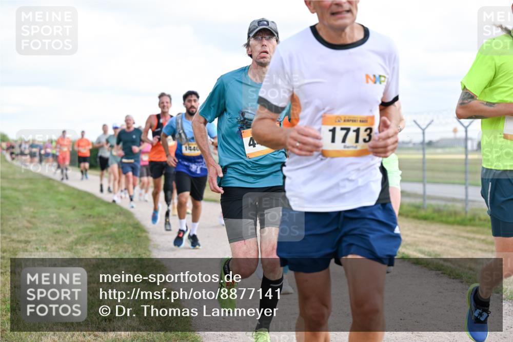 14.09.2025 - Airport Race Dr. Thomas Lammeyer http://msf.ph/oto/8877141 14.09.2025 12:22:29 Laufen 1440, 1713 meine-sportfotos.de