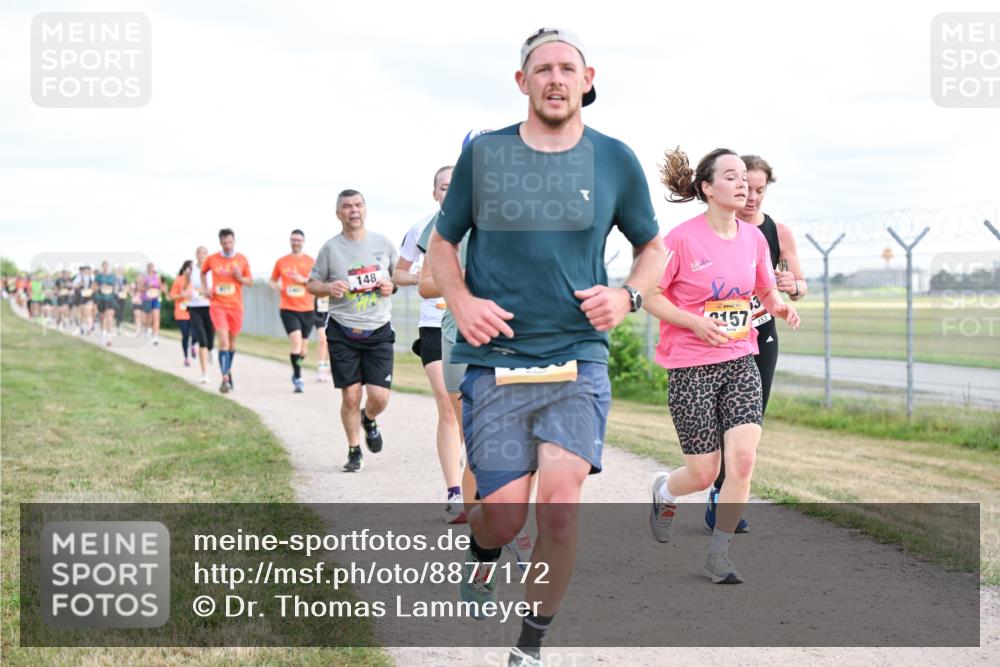 14.09.2025 - Airport Race Dr. Thomas Lammeyer http://msf.ph/oto/8877172 14.09.2025 12:22:34 Laufen 148, 157, 153 meine-sportfotos.de