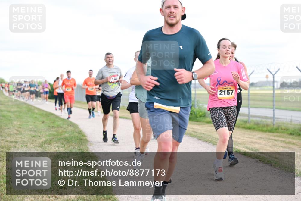 14.09.2025 - Airport Race Dr. Thomas Lammeyer http://msf.ph/oto/8877173 14.09.2025 12:22:34 Laufen 148, 2157 meine-sportfotos.de