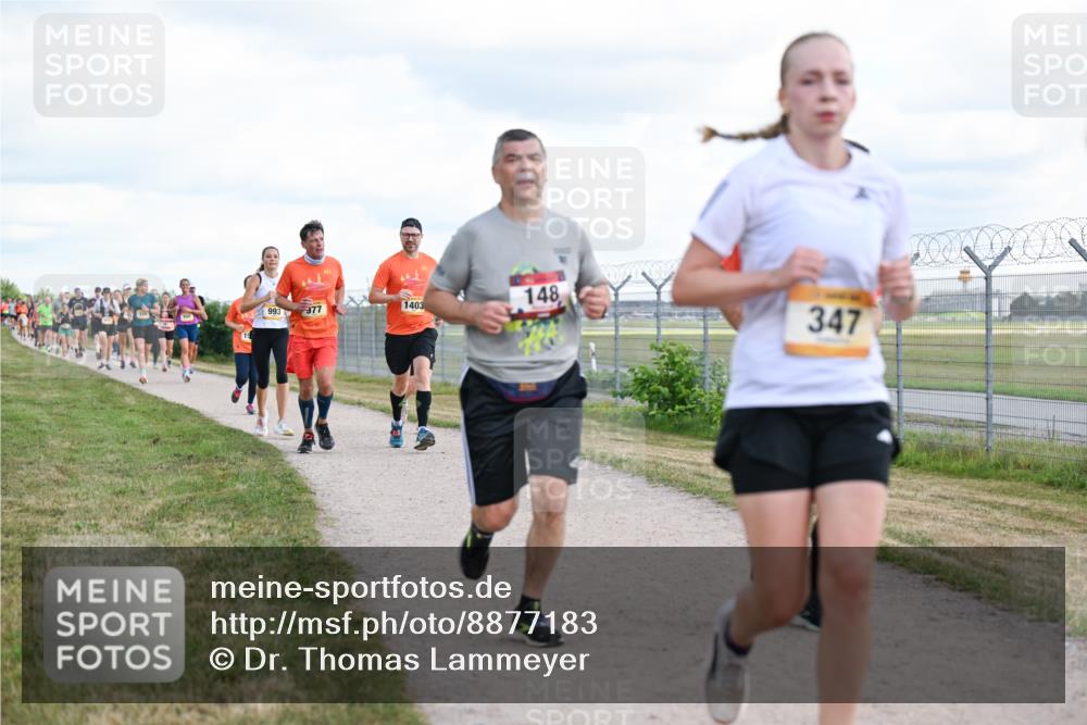 14.09.2025 - Airport Race Dr. Thomas Lammeyer http://msf.ph/oto/8877183 14.09.2025 12:22:35 Laufen 15, 148, 993, 977, 1403, 347 meine-sportfotos.de