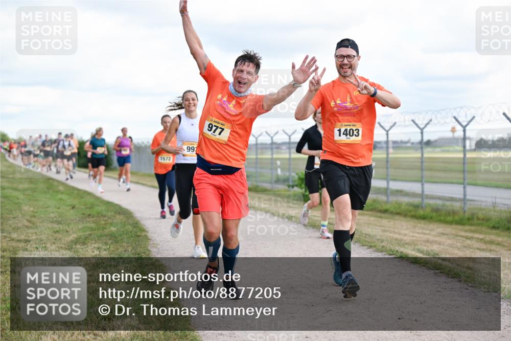 14.09.2025 - Airport Race Dr. Thomas Lammeyer http://msf.ph/oto/8877205 14.09.2025 12:22:39 Laufen 1572, 99, 977, 1403 meine-sportfotos.de