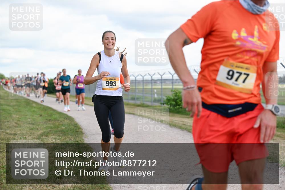 14.09.2025 - Airport Race Dr. Thomas Lammeyer http://msf.ph/oto/8877212 14.09.2025 12:22:40 Laufen 993, 977 meine-sportfotos.de