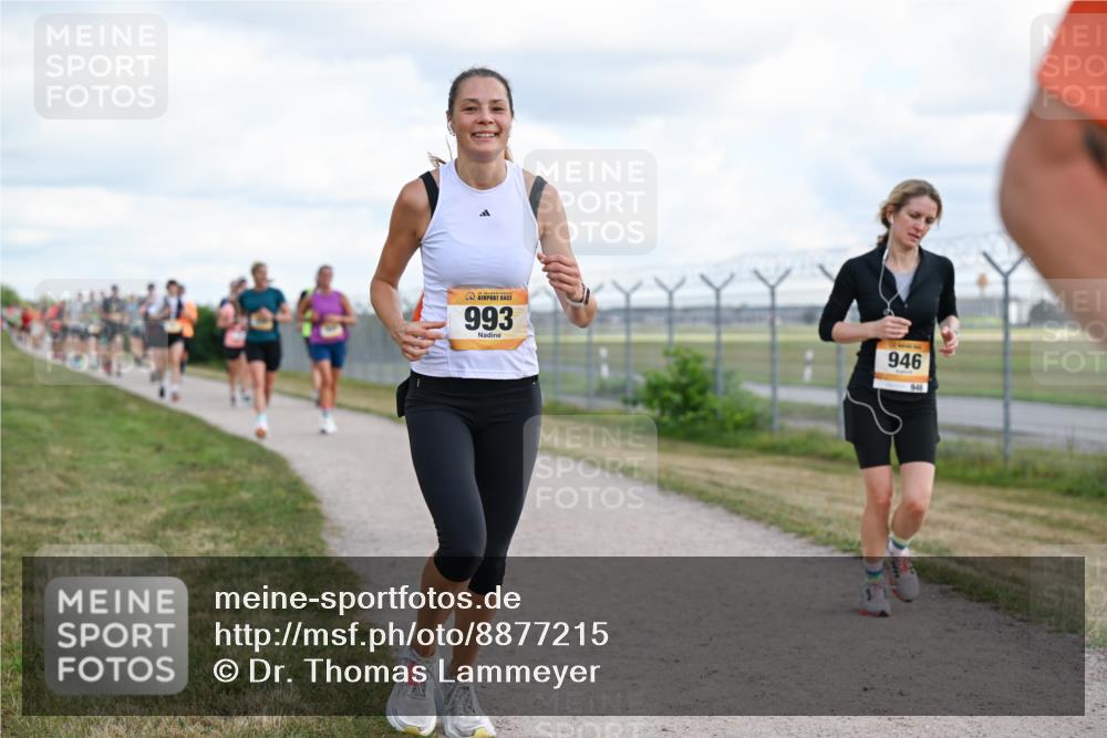 14.09.2025 - Airport Race Dr. Thomas Lammeyer http://msf.ph/oto/8877215 14.09.2025 12:22:40 Laufen 993, 946 meine-sportfotos.de