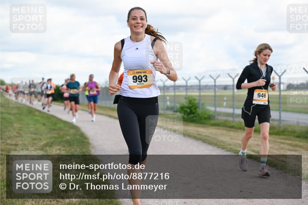 14.09.2025 - Airport Race Dr. Thomas Lammeyer http://msf.ph/oto/8877216 14.09.2025 12:22:40 Laufen 993, 946 meine-sportfotos.de
