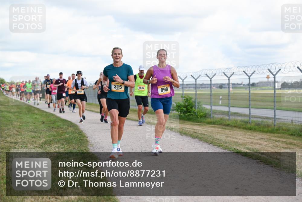 14.09.2025 - Airport Race Dr. Thomas Lammeyer http://msf.ph/oto/8877231 14.09.2025 12:22:45 Laufen 951, 315, 1682, 998 meine-sportfotos.de