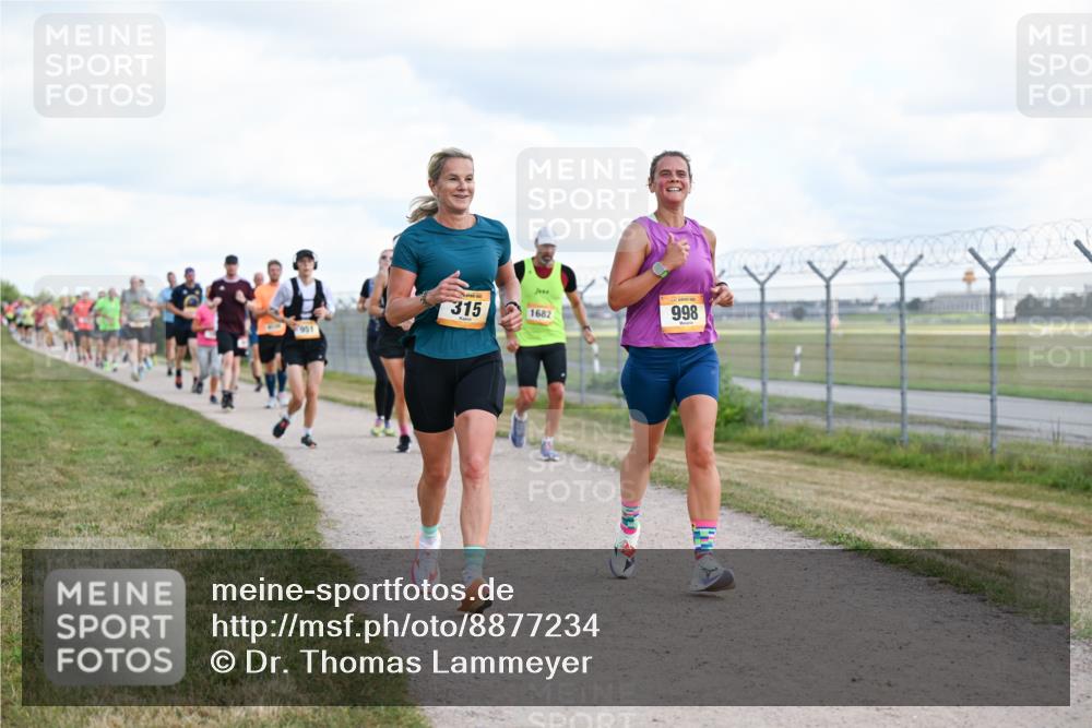 14.09.2025 - Airport Race Dr. Thomas Lammeyer http://msf.ph/oto/8877234 14.09.2025 12:22:45 Laufen 951, 315, 1682, 998 meine-sportfotos.de