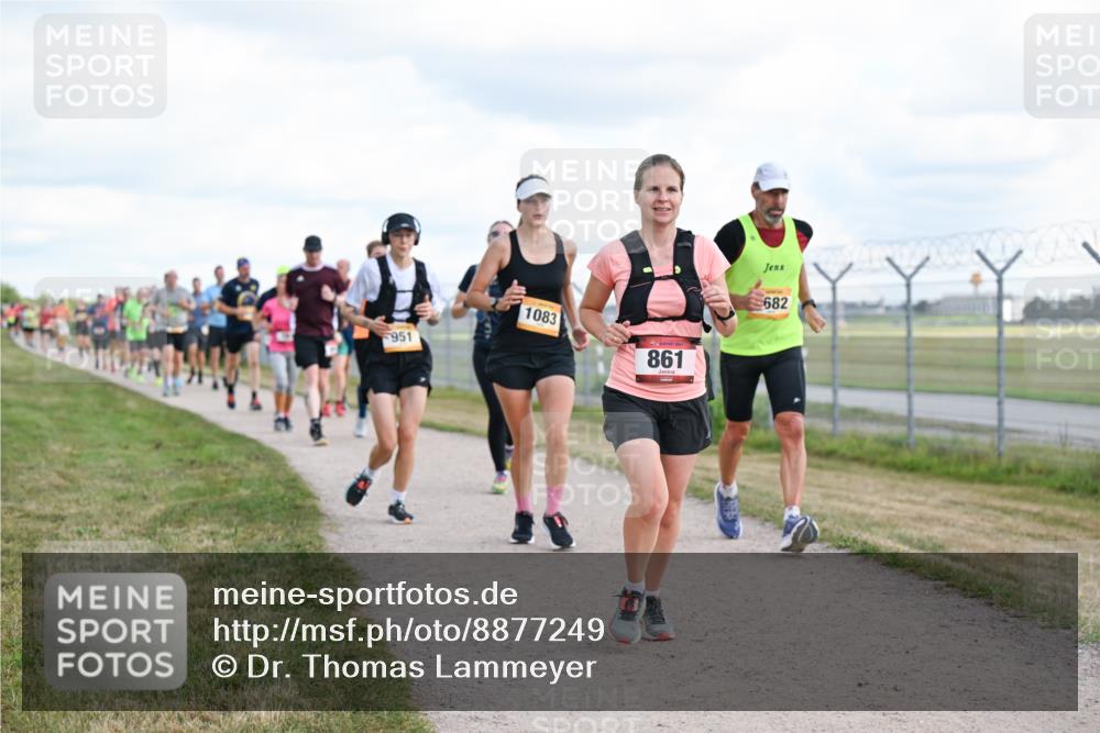 14.09.2025 - Airport Race Dr. Thomas Lammeyer http://msf.ph/oto/8877249 14.09.2025 12:22:47 Laufen 951, 1083, 861, 682 meine-sportfotos.de