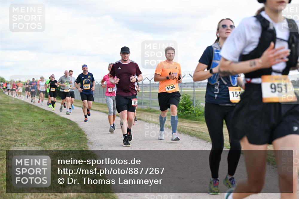 14.09.2025 - Airport Race Dr. Thomas Lammeyer http://msf.ph/oto/8877267 14.09.2025 12:22:50 Laufen 4228, 193, 4138, 847, 154, 951 meine-sportfotos.de