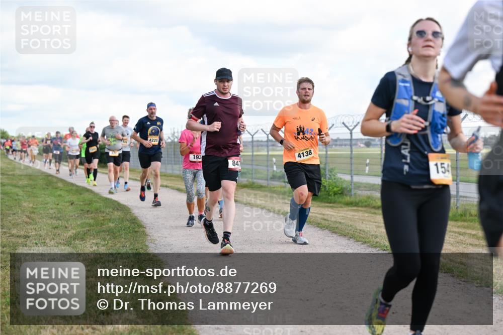 14.09.2025 - Airport Race Dr. Thomas Lammeyer http://msf.ph/oto/8877269 14.09.2025 12:22:50 Laufen 4228, 193, 847, 4138, 154 meine-sportfotos.de