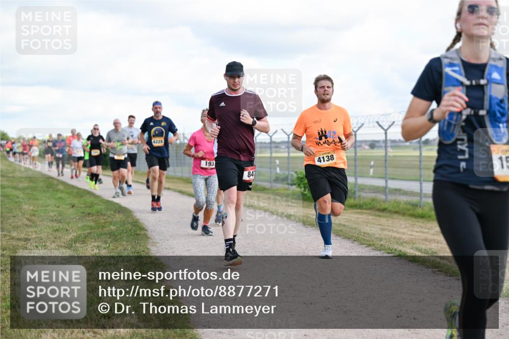 14.09.2025 - Airport Race Dr. Thomas Lammeyer http://msf.ph/oto/8877271 14.09.2025 12:22:51 Laufen 4228, 193, 4138, 84, 15 meine-sportfotos.de