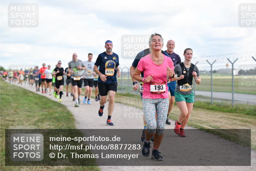 14.09.2025 - Airport Race Dr. Thomas Lammeyer http://msf.ph/oto/8877283 14.09.2025 12:22:53 Laufen 4228, 193, 2060 meine-sportfotos.de