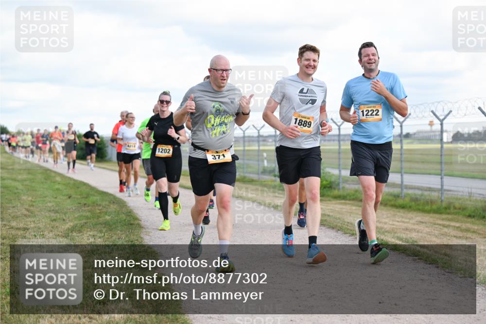 14.09.2025 - Airport Race Dr. Thomas Lammeyer http://msf.ph/oto/8877302 14.09.2025 12:22:56 Laufen 4218, 1889, 1222, 1202, 371 meine-sportfotos.de