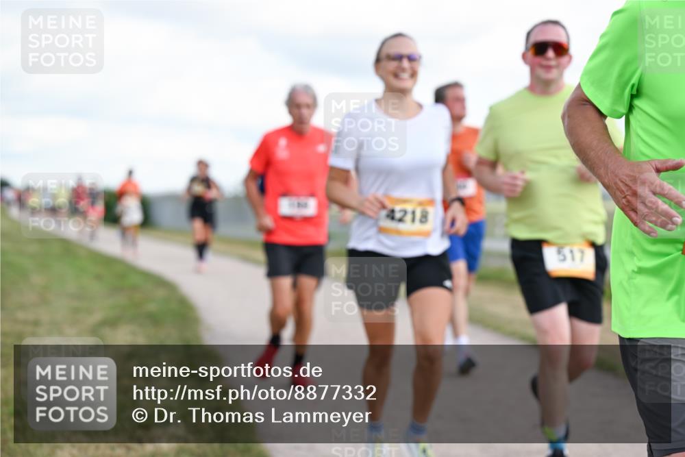 14.09.2025 - Airport Race Dr. Thomas Lammeyer http://msf.ph/oto/8877332 14.09.2025 12:23:01 Laufen 4218, 517 meine-sportfotos.de