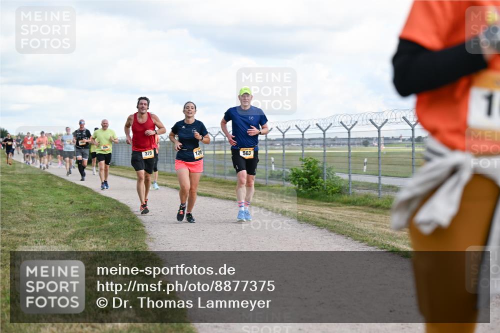 14.09.2025 - Airport Race Dr. Thomas Lammeyer http://msf.ph/oto/8877375 14.09.2025 12:23:10 Laufen 379, 126, 563, 1 meine-sportfotos.de