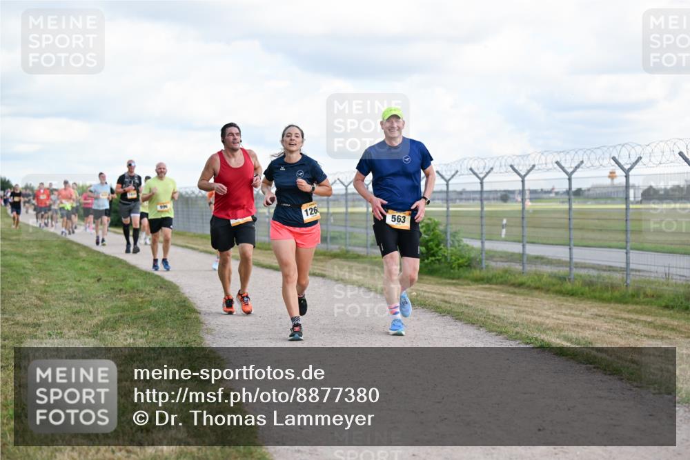 14.09.2025 - Airport Race Dr. Thomas Lammeyer http://msf.ph/oto/8877380 14.09.2025 12:23:10 Laufen 126, 563 meine-sportfotos.de