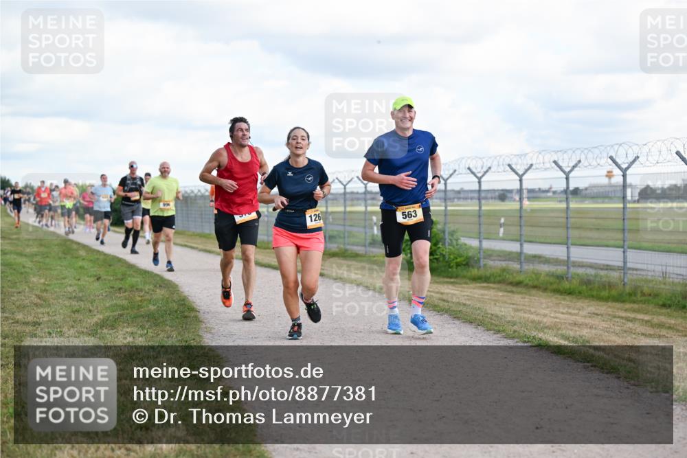 14.09.2025 - Airport Race Dr. Thomas Lammeyer http://msf.ph/oto/8877381 14.09.2025 12:23:11 Laufen 126, 563 meine-sportfotos.de