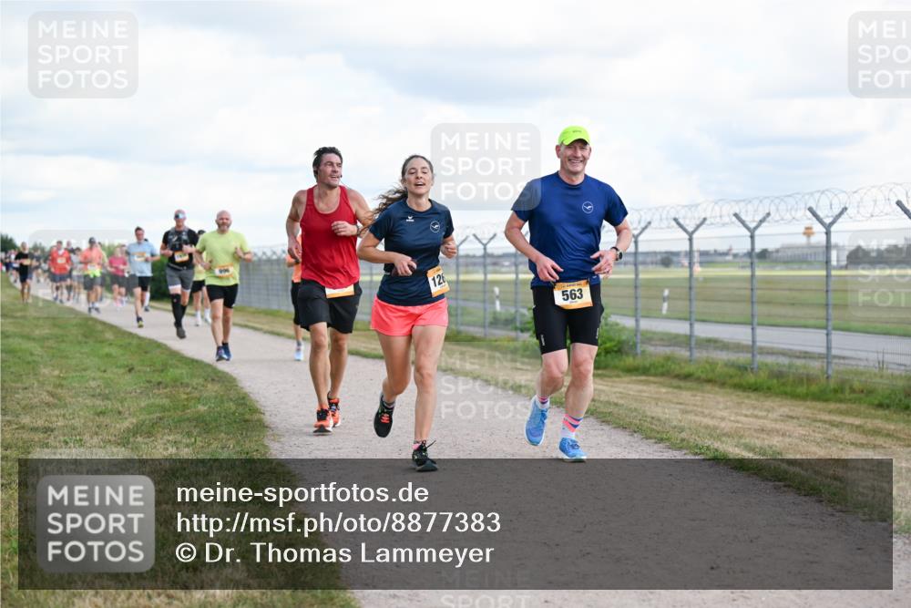 14.09.2025 - Airport Race Dr. Thomas Lammeyer http://msf.ph/oto/8877383 14.09.2025 12:23:11 Laufen 126, 563 meine-sportfotos.de