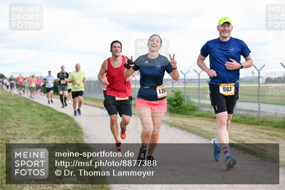 14.09.2025 - Airport Race Dr. Thomas Lammeyer http://msf.ph/oto/8877388 14.09.2025 12:23:12 Laufen 126, 25, 563 meine-sportfotos.de