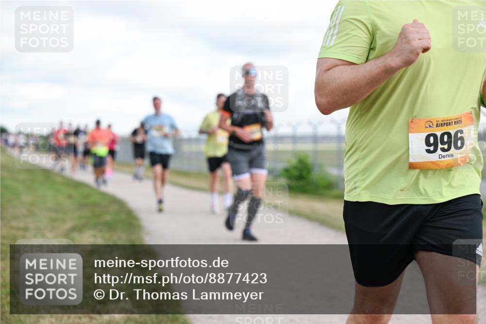 14.09.2025 - Airport Race Dr. Thomas Lammeyer http://msf.ph/oto/8877423 14.09.2025 12:23:17 Laufen 42, 996 meine-sportfotos.de