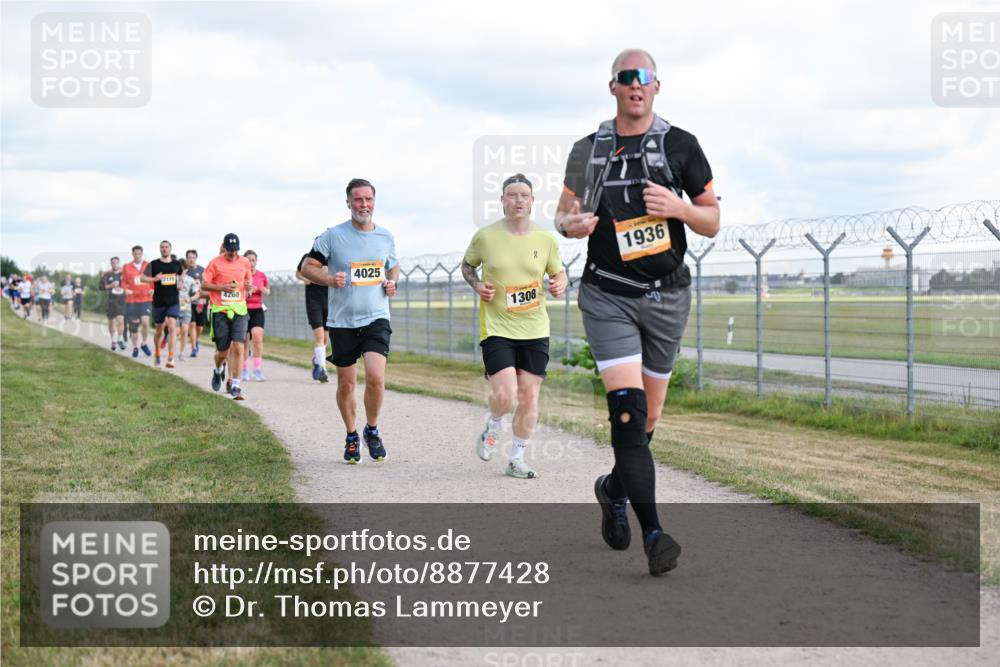 14.09.2025 - Airport Race Dr. Thomas Lammeyer http://msf.ph/oto/8877428 14.09.2025 12:23:18 Laufen 4260, 4025, 1308, 1936 meine-sportfotos.de