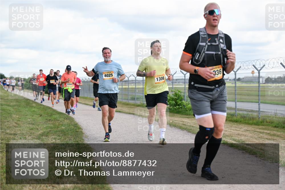 14.09.2025 - Airport Race Dr. Thomas Lammeyer http://msf.ph/oto/8877432 14.09.2025 12:23:19 Laufen 2115, 4260, 4025, 1308, 336 meine-sportfotos.de