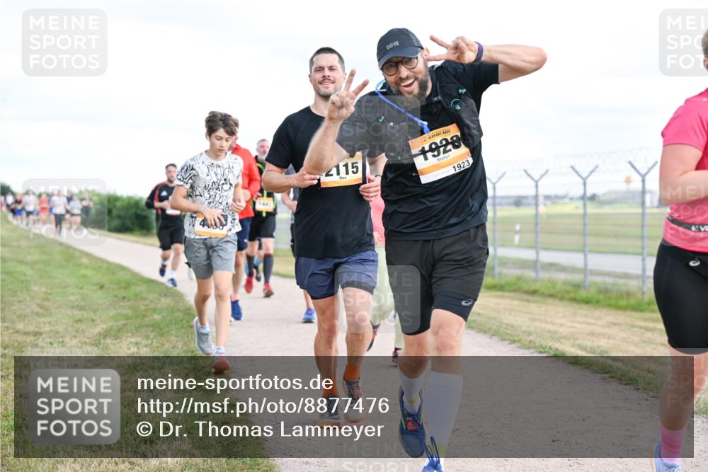 14.09.2025 - Airport Race Dr. Thomas Lammeyer http://msf.ph/oto/8877476 14.09.2025 12:23:26 Laufen 2115, 1928, 1923 meine-sportfotos.de