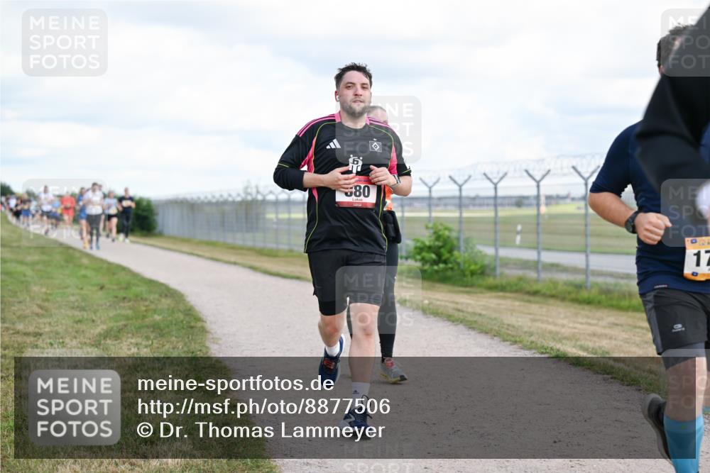 14.09.2025 - Airport Race Dr. Thomas Lammeyer http://msf.ph/oto/8877506 14.09.2025 12:23:31 Laufen 80, 17 meine-sportfotos.de
