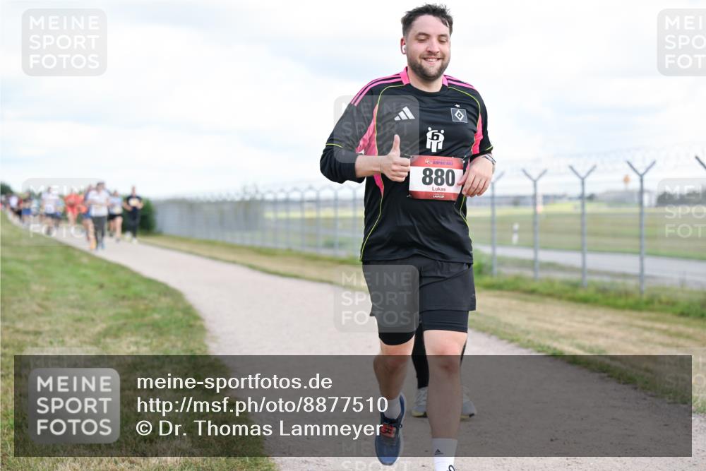 14.09.2025 - Airport Race Dr. Thomas Lammeyer http://msf.ph/oto/8877510 14.09.2025 12:23:32 Laufen 880 meine-sportfotos.de