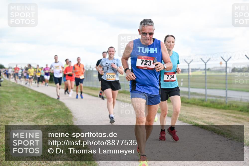 14.09.2025 - Airport Race Dr. Thomas Lammeyer http://msf.ph/oto/8877535 14.09.2025 12:23:43 Laufen 1532, 723, 734 meine-sportfotos.de