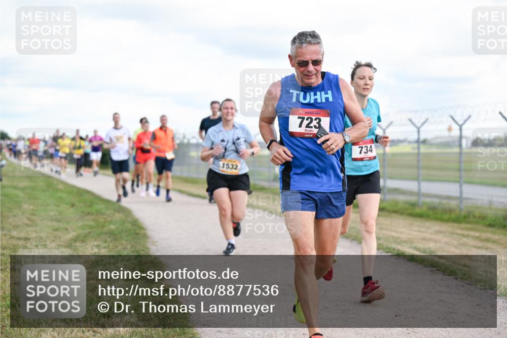 14.09.2025 - Airport Race Dr. Thomas Lammeyer http://msf.ph/oto/8877536 14.09.2025 12:23:43 Laufen 1532, 723, 734 meine-sportfotos.de