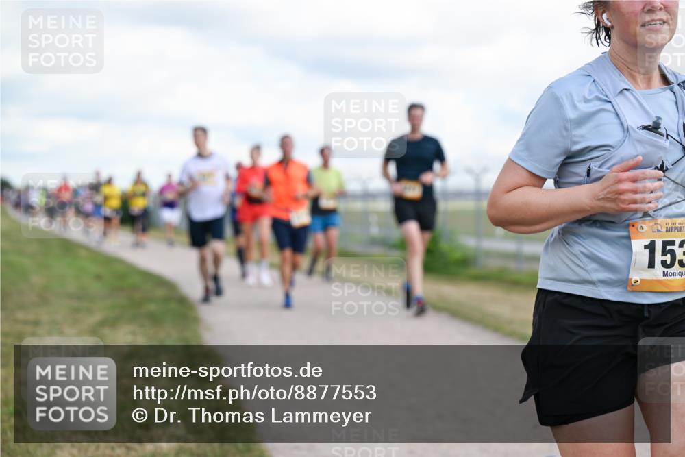 14.09.2025 - Airport Race Dr. Thomas Lammeyer http://msf.ph/oto/8877553 14.09.2025 12:23:45 Laufen 42, 153 meine-sportfotos.de