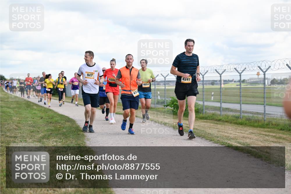 14.09.2025 - Airport Race Dr. Thomas Lammeyer http://msf.ph/oto/8877555 14.09.2025 12:23:46 Laufen 947, 1026, 414, 4054, 4241 meine-sportfotos.de