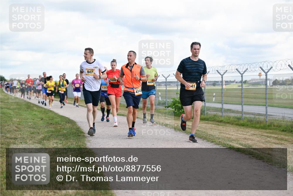 14.09.2025 - Airport Race Dr. Thomas Lammeyer http://msf.ph/oto/8877556 14.09.2025 12:23:46 Laufen 947, 1313, 1026, 414, 4054, 41 meine-sportfotos.de