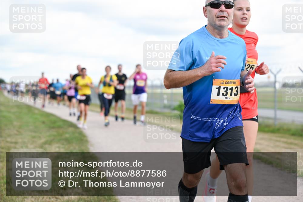 14.09.2025 - Airport Race Dr. Thomas Lammeyer http://msf.ph/oto/8877586 14.09.2025 12:23:50 Laufen 42, 1313, 26 meine-sportfotos.de