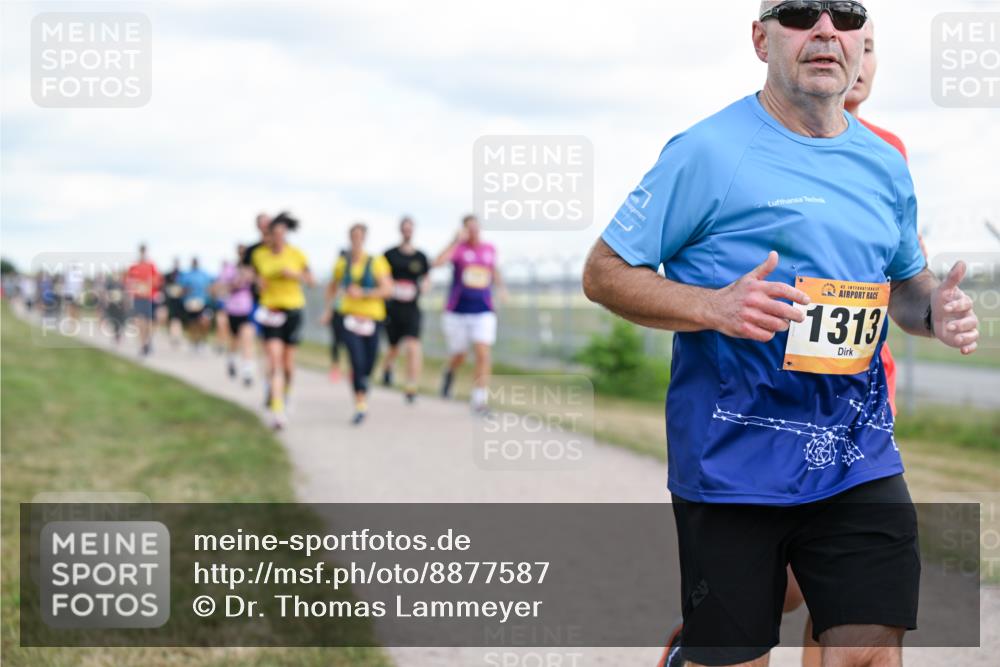 14.09.2025 - Airport Race Dr. Thomas Lammeyer http://msf.ph/oto/8877587 14.09.2025 12:23:50 Laufen 42, 1313 meine-sportfotos.de