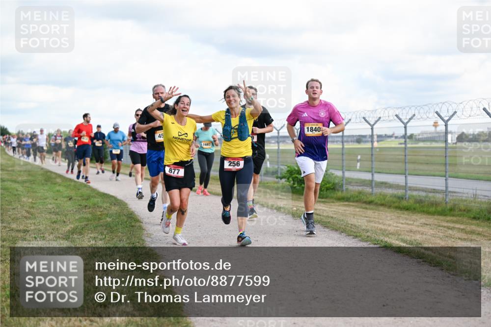 14.09.2025 - Airport Race Dr. Thomas Lammeyer http://msf.ph/oto/8877599 14.09.2025 12:23:52 Laufen 45, 877, 1683, 256, 1840 meine-sportfotos.de