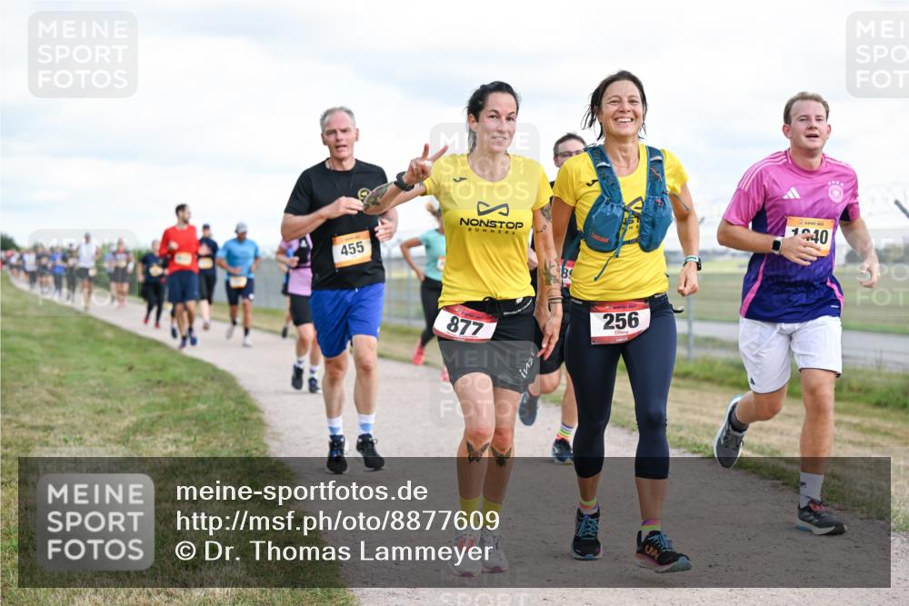 14.09.2025 - Airport Race Dr. Thomas Lammeyer http://msf.ph/oto/8877609 14.09.2025 12:23:54 Laufen 455, 877, 8, 256, 1, 40 meine-sportfotos.de