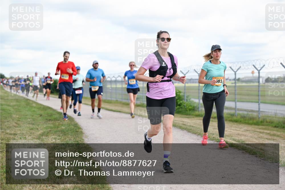 14.09.2025 - Airport Race Dr. Thomas Lammeyer http://msf.ph/oto/8877627 14.09.2025 12:23:56 Laufen 4133, 121, 124, 516, 583 meine-sportfotos.de
