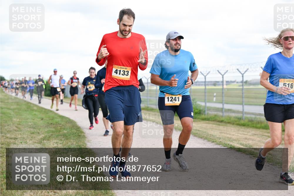 14.09.2025 - Airport Race Dr. Thomas Lammeyer http://msf.ph/oto/8877652 14.09.2025 12:24:00 Laufen 4133, 1241, 516 meine-sportfotos.de