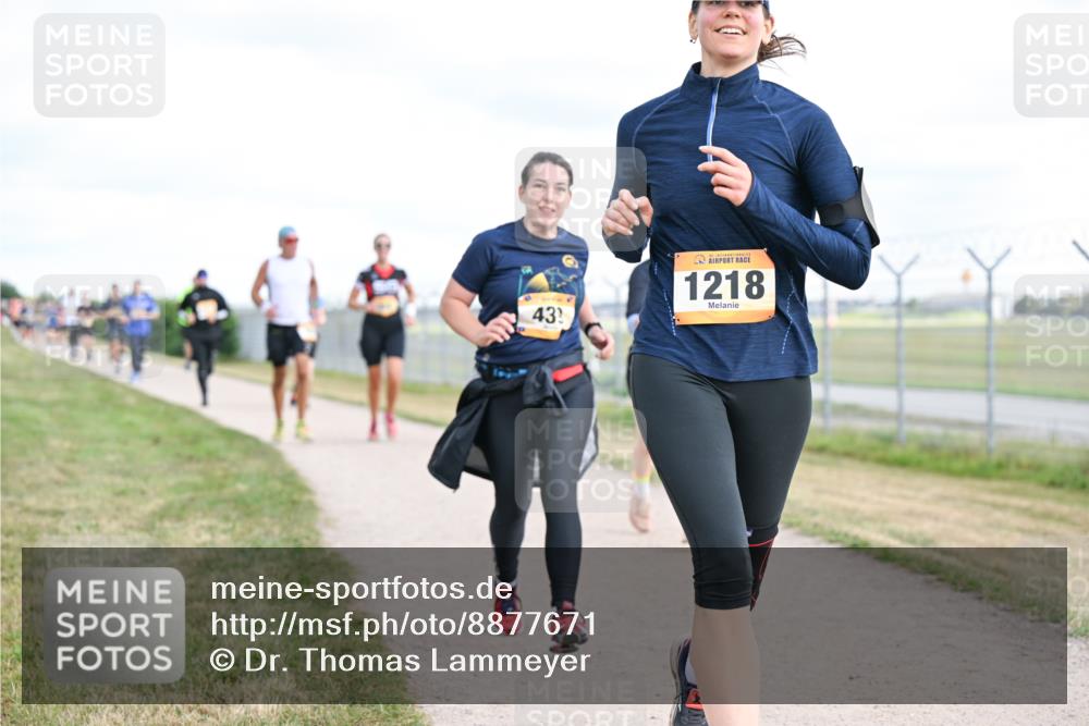 14.09.2025 - Airport Race Dr. Thomas Lammeyer http://msf.ph/oto/8877671 14.09.2025 12:24:03 Laufen 43, 1218 meine-sportfotos.de