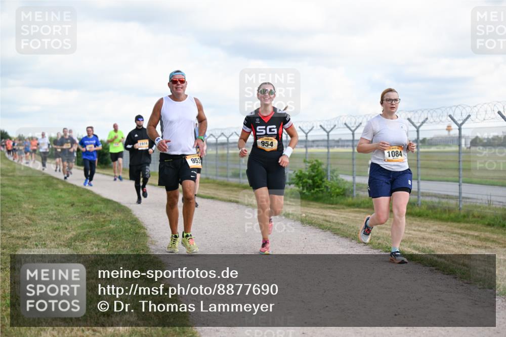 14.09.2025 - Airport Race Dr. Thomas Lammeyer http://msf.ph/oto/8877690 14.09.2025 12:24:06 Laufen 1916, 953, 954, 1084 meine-sportfotos.de
