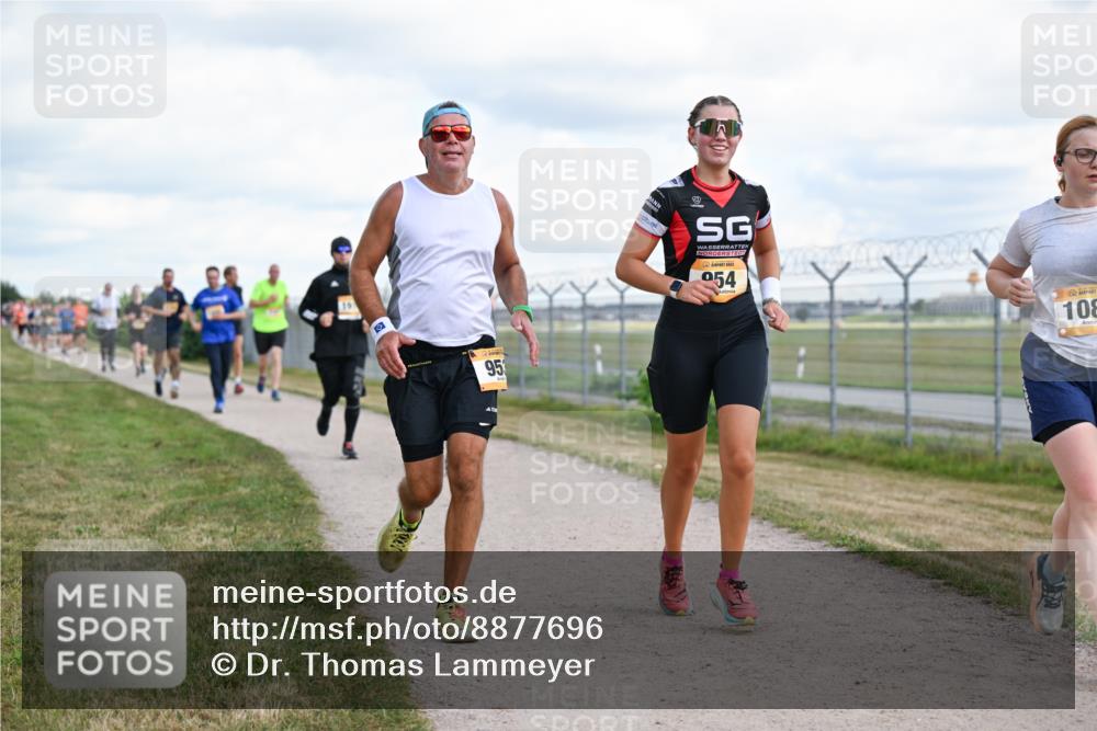 14.09.2025 - Airport Race Dr. Thomas Lammeyer http://msf.ph/oto/8877696 14.09.2025 12:24:07 Laufen 197, 95, 954, 108 meine-sportfotos.de