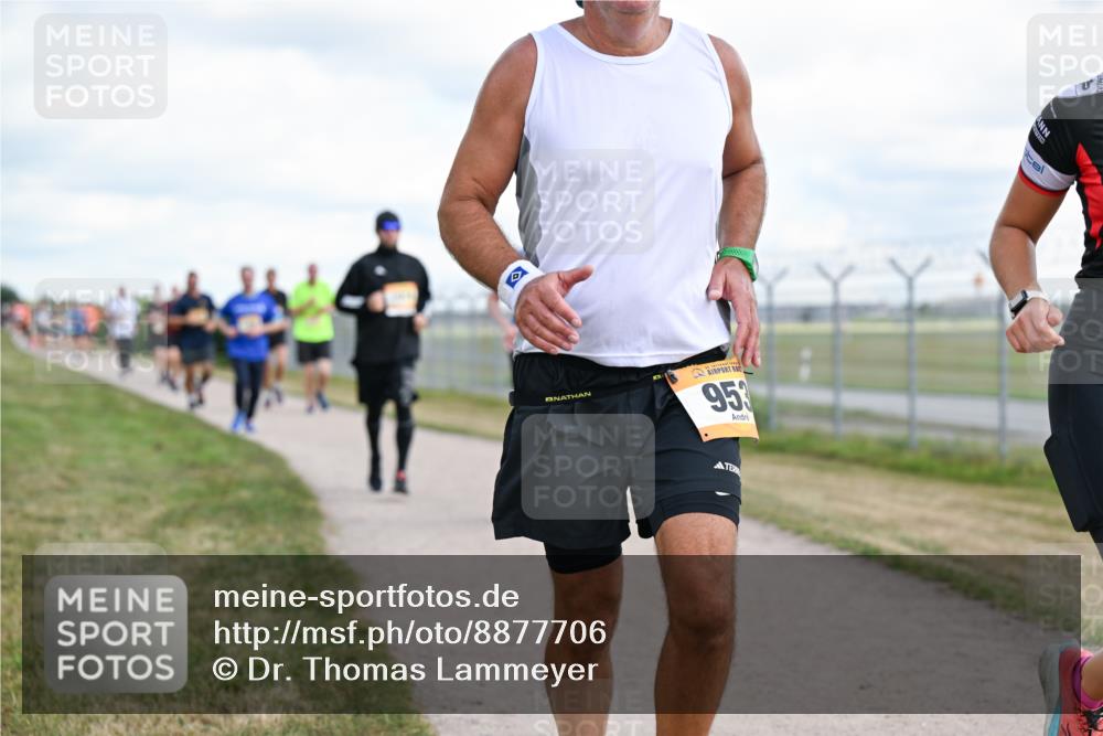 14.09.2025 - Airport Race Dr. Thomas Lammeyer http://msf.ph/oto/8877706 14.09.2025 12:24:08 Laufen 953 meine-sportfotos.de