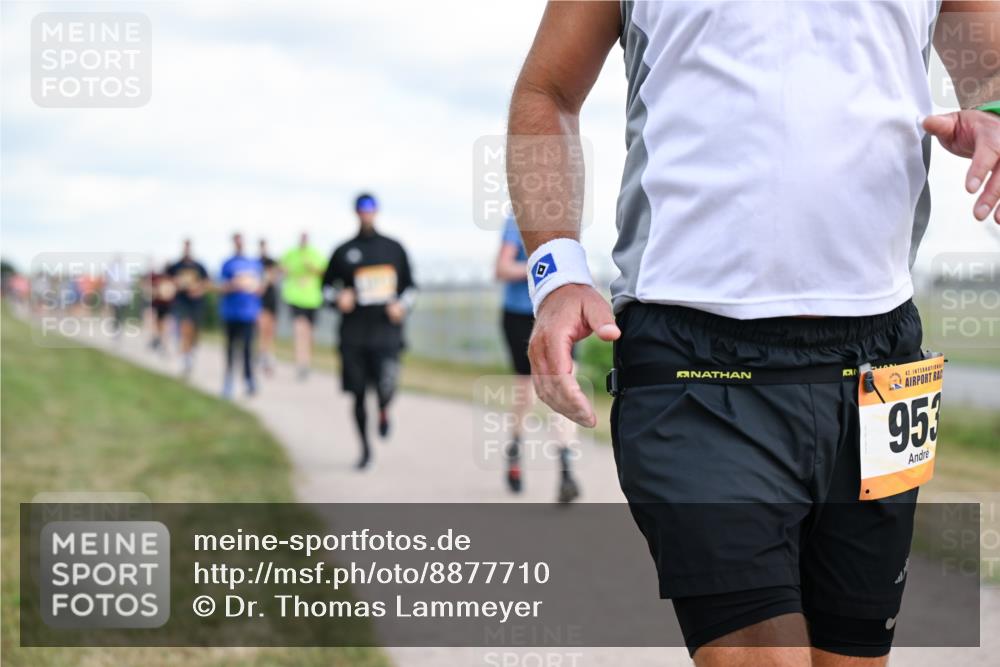 14.09.2025 - Airport Race Dr. Thomas Lammeyer http://msf.ph/oto/8877710 14.09.2025 12:24:09 Laufen 42, 953 meine-sportfotos.de